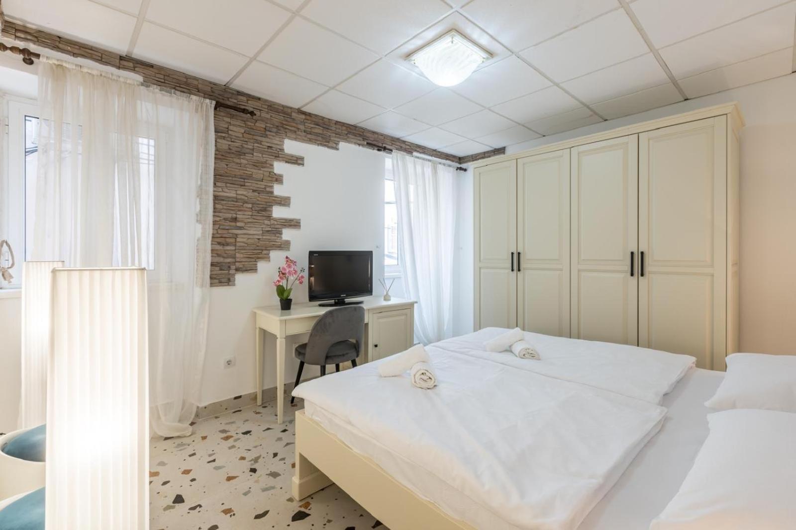 Old Town B&B Rooms Matusko Split Exterior photo